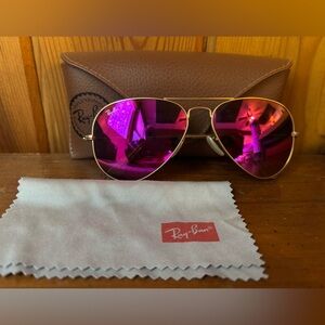 Ray-Ban Aviator Polarized Cyclamen Flash Lenses